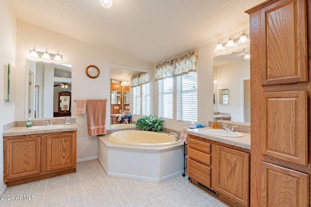 17538 N STONEBLUFF Road, Maricopa, AZ 85139