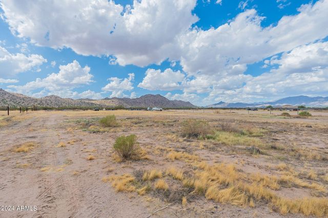 17538 N STONEBLUFF Road, Maricopa, AZ 85139