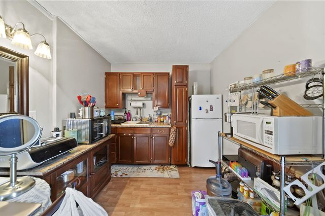 14581 Glenbeigh Lane, Cement City, MI 49233