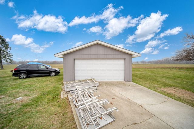 14581 Glenbeigh Lane, Cement City, MI 49233