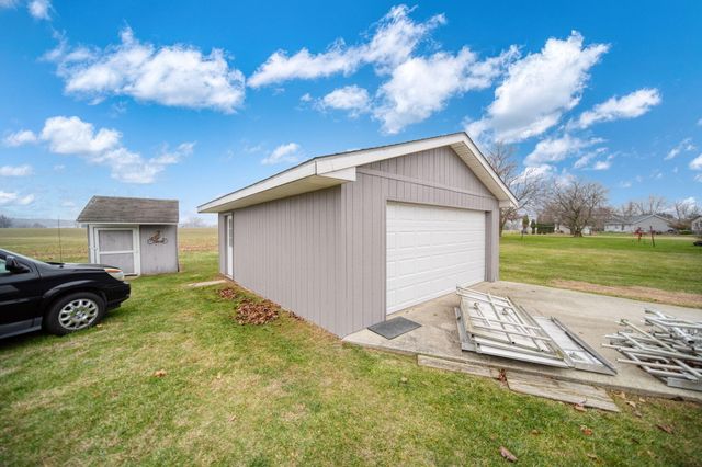 14581 Glenbeigh Lane, Cement City, MI 49233