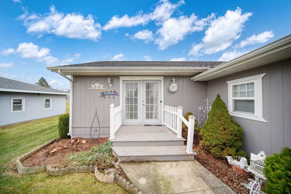 14581 Glenbeigh Lane, Cement City, MI 49233