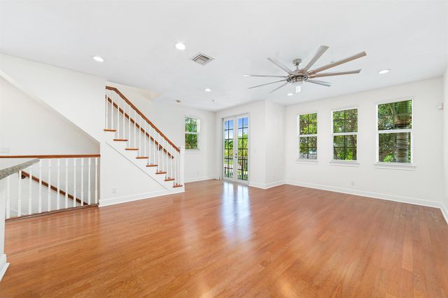1002 E Heritage Club Circle, Delray Beach, FL 33483