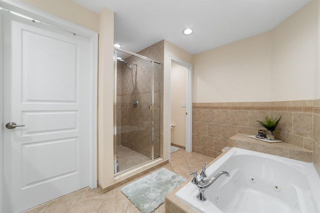 1002 E Heritage Club Circle, Delray Beach, FL 33483
