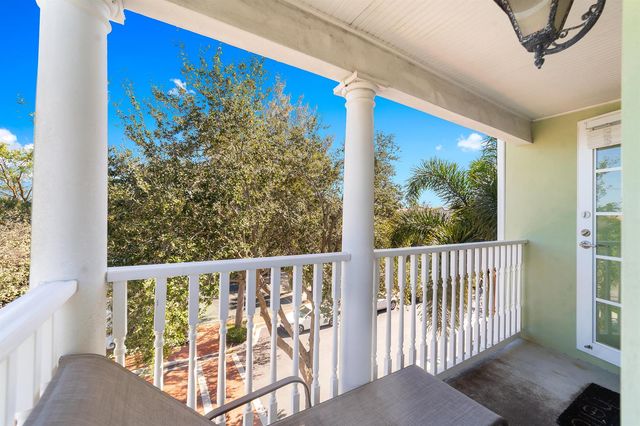 1002 E Heritage Club Circle, Delray Beach, FL 33483