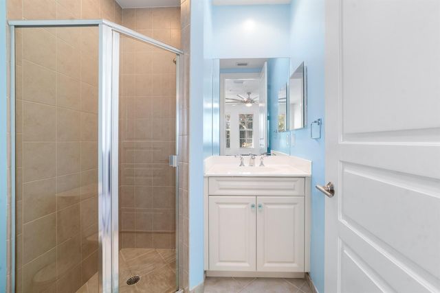 1002 E Heritage Club Circle, Delray Beach, FL 33483