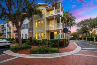 1002 E Heritage Club Circle, Delray Beach, FL 33483
