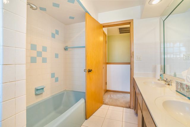 10036 S Kolin Avenue, Oak Lawn, IL 60453