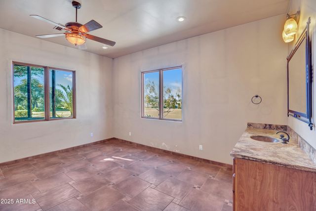 10517 E EVERGREEN Street, Mesa, AZ 85207