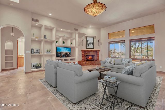 10517 E EVERGREEN Street, Mesa, AZ 85207