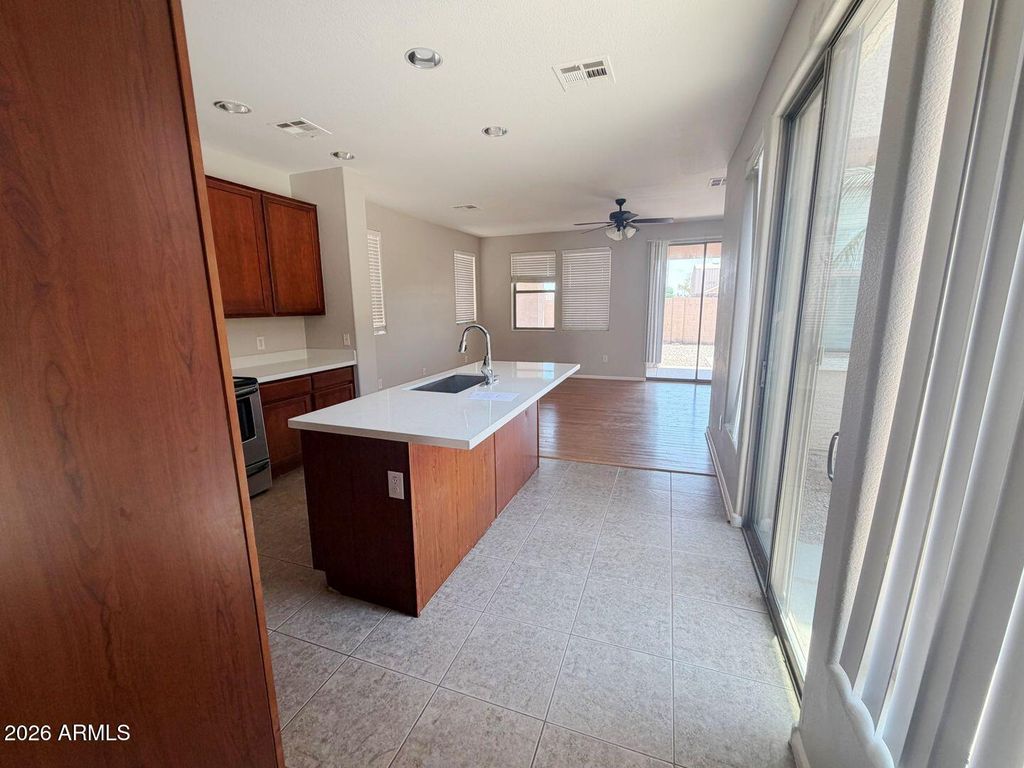 1365 E COLORADO Loop, Casa Grande, AZ 85122 — photo 5