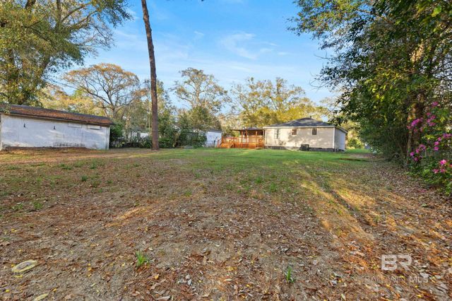 301 Azalea Circle, Mobile, AL 36608