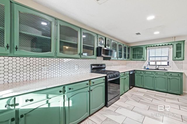 301 Azalea Circle, Mobile, AL 36608