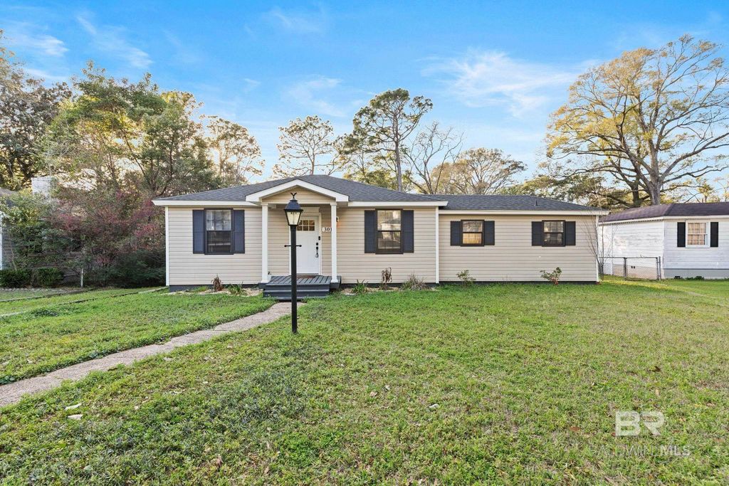 301 Azalea Circle, Mobile, AL 36608