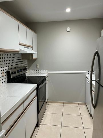 3298 SEMORAN BOULEVARD 14, Orlando, FL 32822