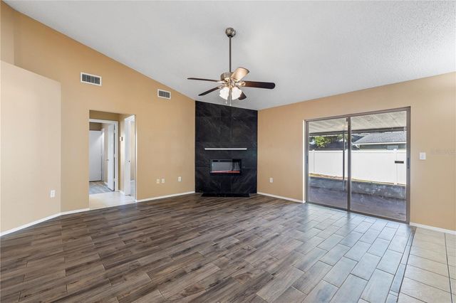 6210 VINTAGE DRIVE, Lakeland, FL 33809