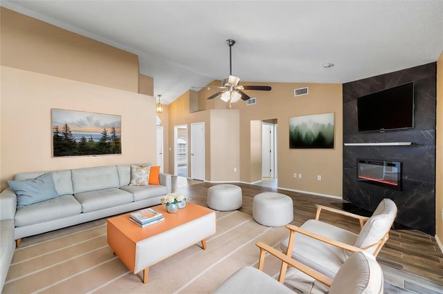 6210 VINTAGE DRIVE, Lakeland, FL 33809