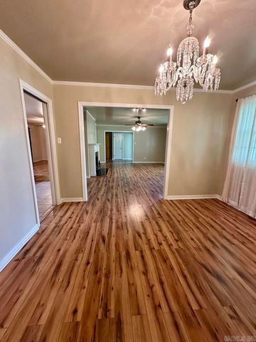 7704 Dollarway Road, White Hall, AR 71602