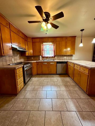 7704 Dollarway Road, White Hall, AR 71602