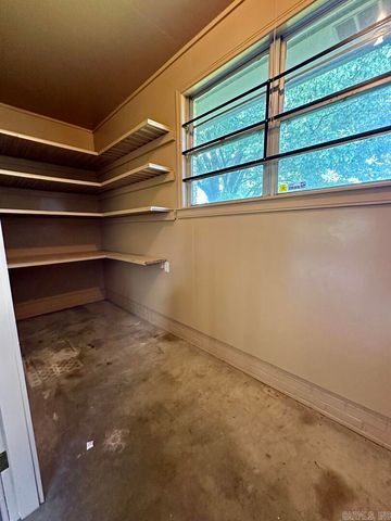 7704 Dollarway Road, White Hall, AR 71602