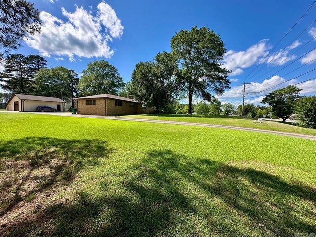 7704 Dollarway Road, White Hall, AR 71602