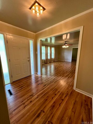 7704 Dollarway Road, White Hall, AR 71602