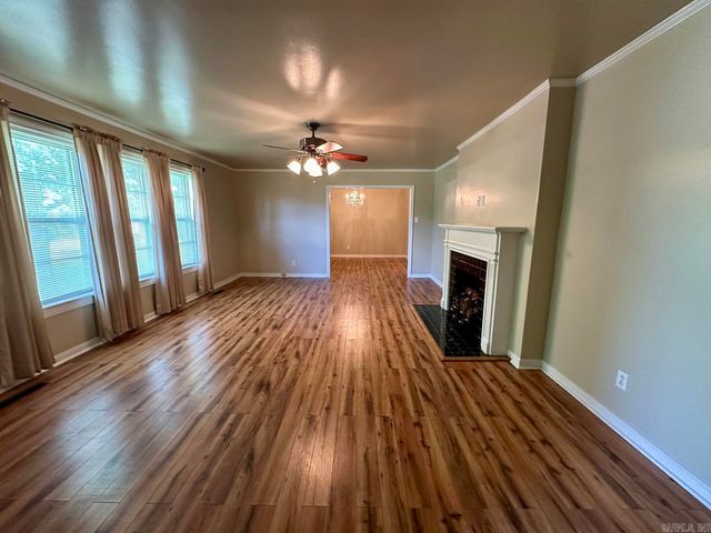 7704 Dollarway Road, White Hall, AR 71602