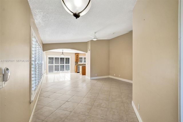 20840 NW 14th St, Pembroke Pines, FL 33029