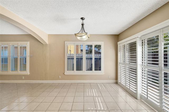 20840 NW 14th St, Pembroke Pines, FL 33029