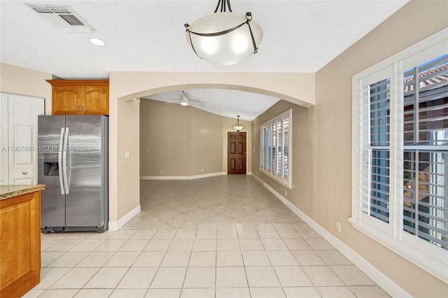 20840 NW 14th St, Pembroke Pines, FL 33029