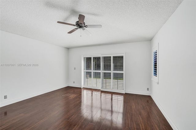 20840 NW 14th St, Pembroke Pines, FL 33029