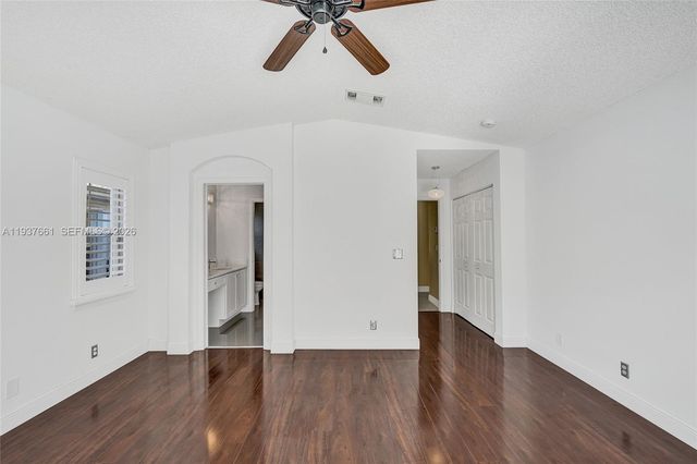 20840 NW 14th St, Pembroke Pines, FL 33029