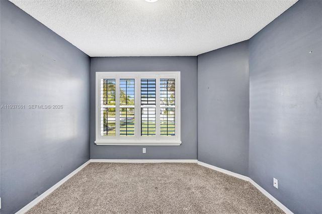 20840 NW 14th St, Pembroke Pines, FL 33029