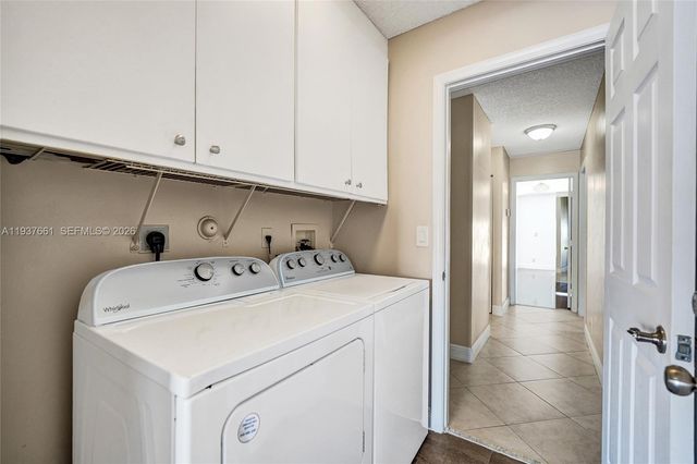 20840 NW 14th St, Pembroke Pines, FL 33029