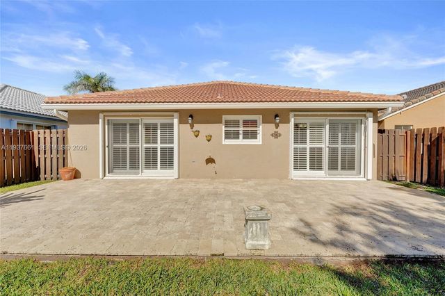 20840 NW 14th St, Pembroke Pines, FL 33029
