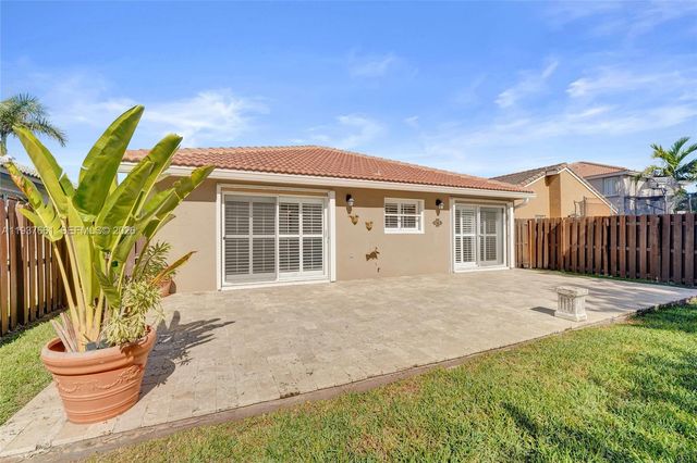 20840 NW 14th St, Pembroke Pines, FL 33029