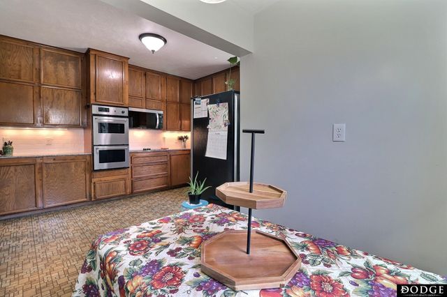 643 W Military Avenue, Fremont, NE 68025