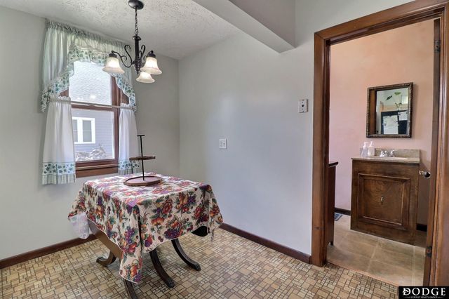 643 W Military Avenue, Fremont, NE 68025