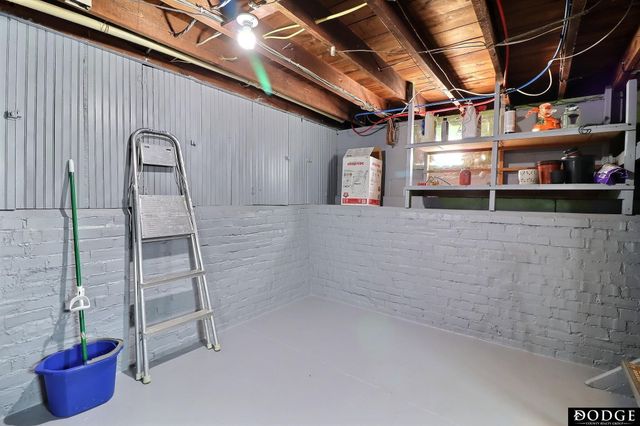 643 W Military Avenue, Fremont, NE 68025