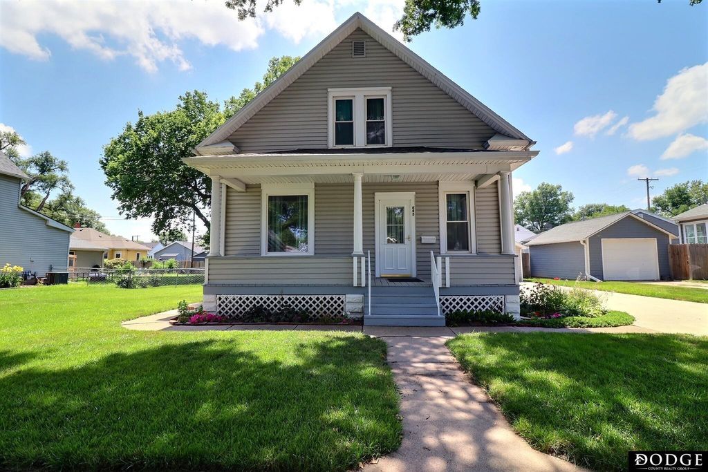 643 W Military Avenue, Fremont, NE 68025