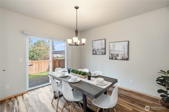 22548 SE 268th Place, Maple Valley, WA 98038