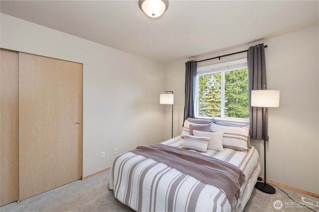 22548 SE 268th Place, Maple Valley, WA 98038