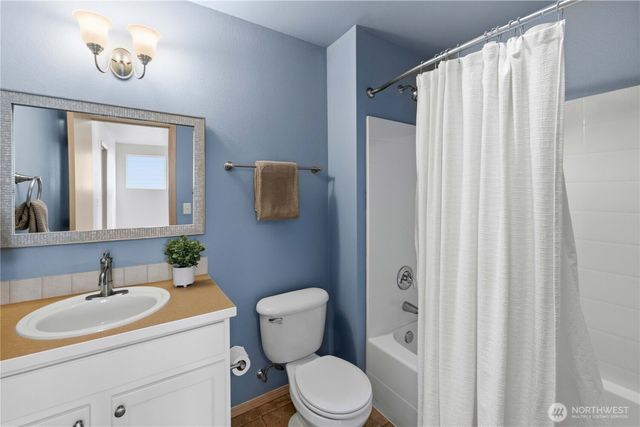 22548 SE 268th Place, Maple Valley, WA 98038