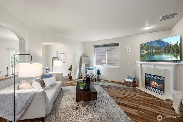 22548 SE 268th Place, Maple Valley, WA 98038