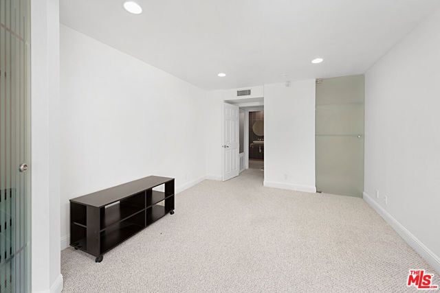 4589 Via Marisol 267, Los Angeles, CA 90042