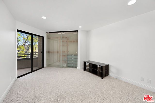 4589 Via Marisol 267, Los Angeles, CA 90042