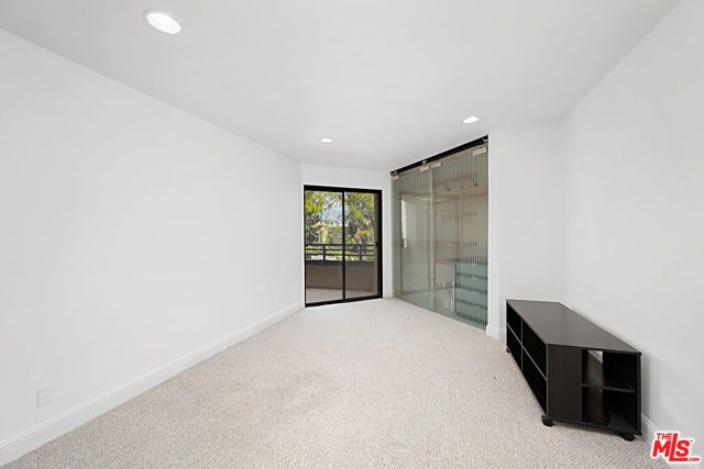 4589 Via Marisol 267, Los Angeles, CA 90042