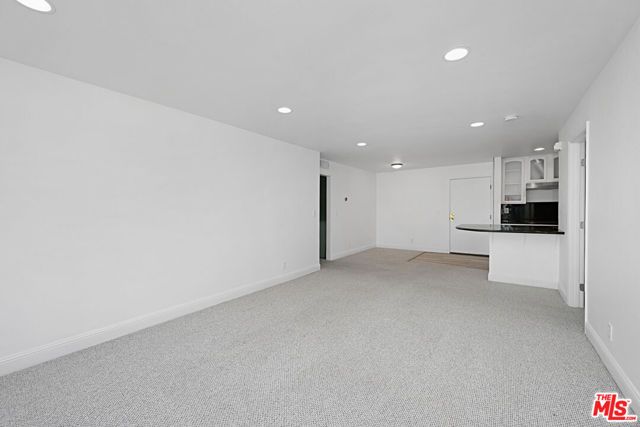 4589 Via Marisol 267, Los Angeles, CA 90042