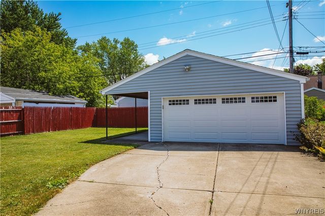 3021 Kirschner Parkway, Hamburg, NY 14075