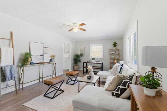 202 Northview Drive, Valparaiso, IN 46383